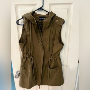 Zanana hooded vest-Size small